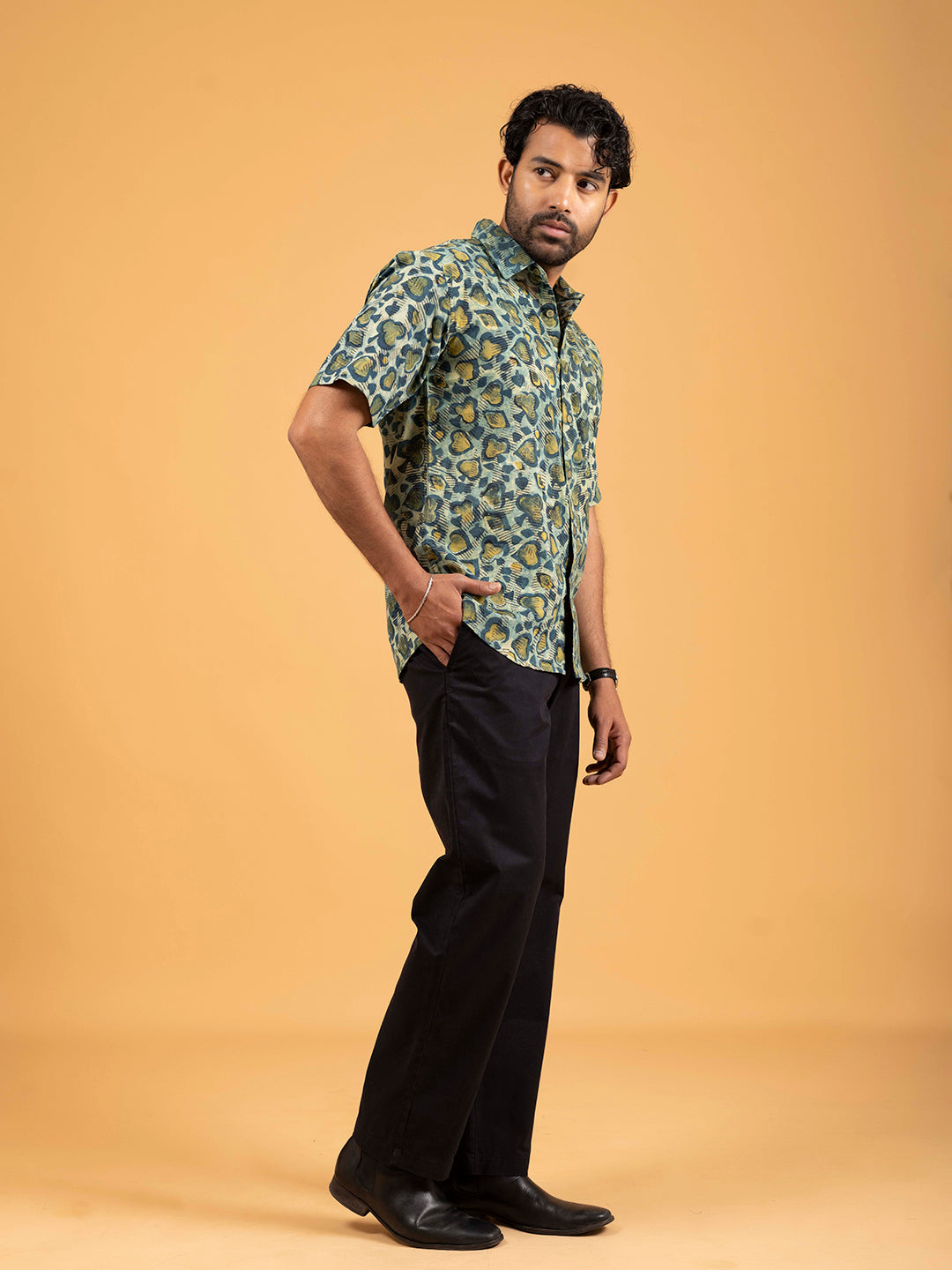 Mens Green Printed Half-Sleeve Shirt