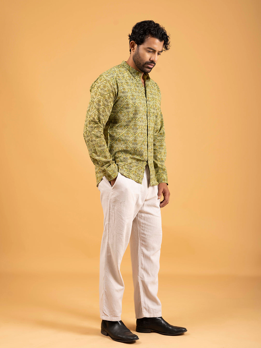 Mens Green Printed Mandarin Collar Full-Sleeve Shirt