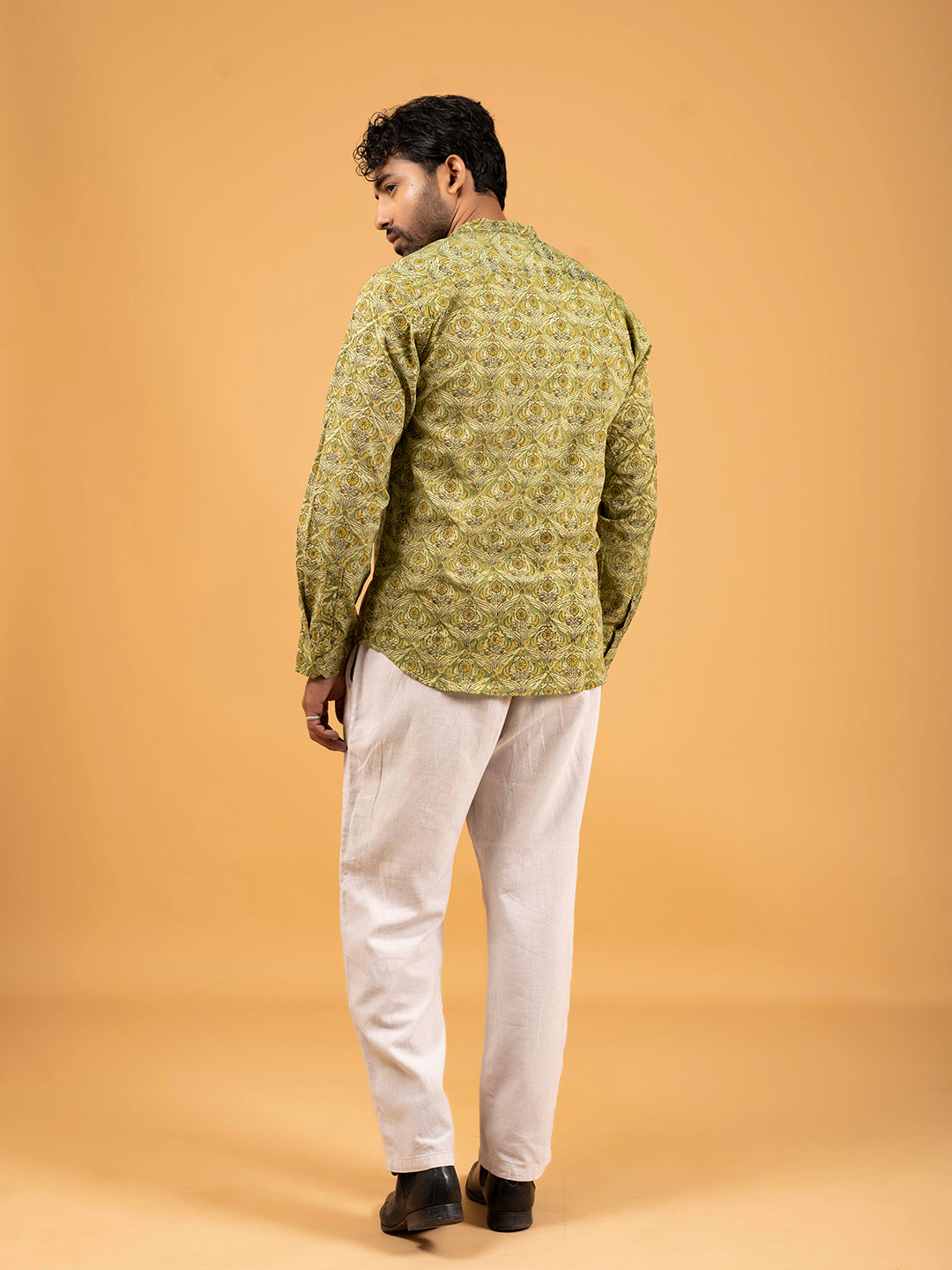 Mens Green Printed Mandarin Collar Full-Sleeve Shirt